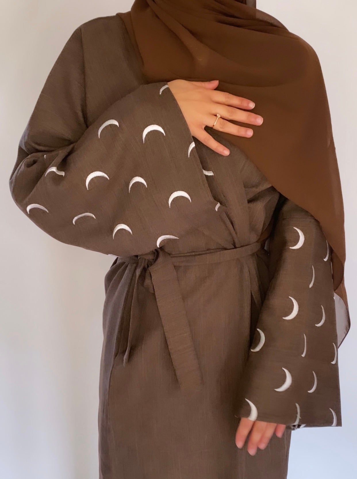 Linnen Moon Abaya
