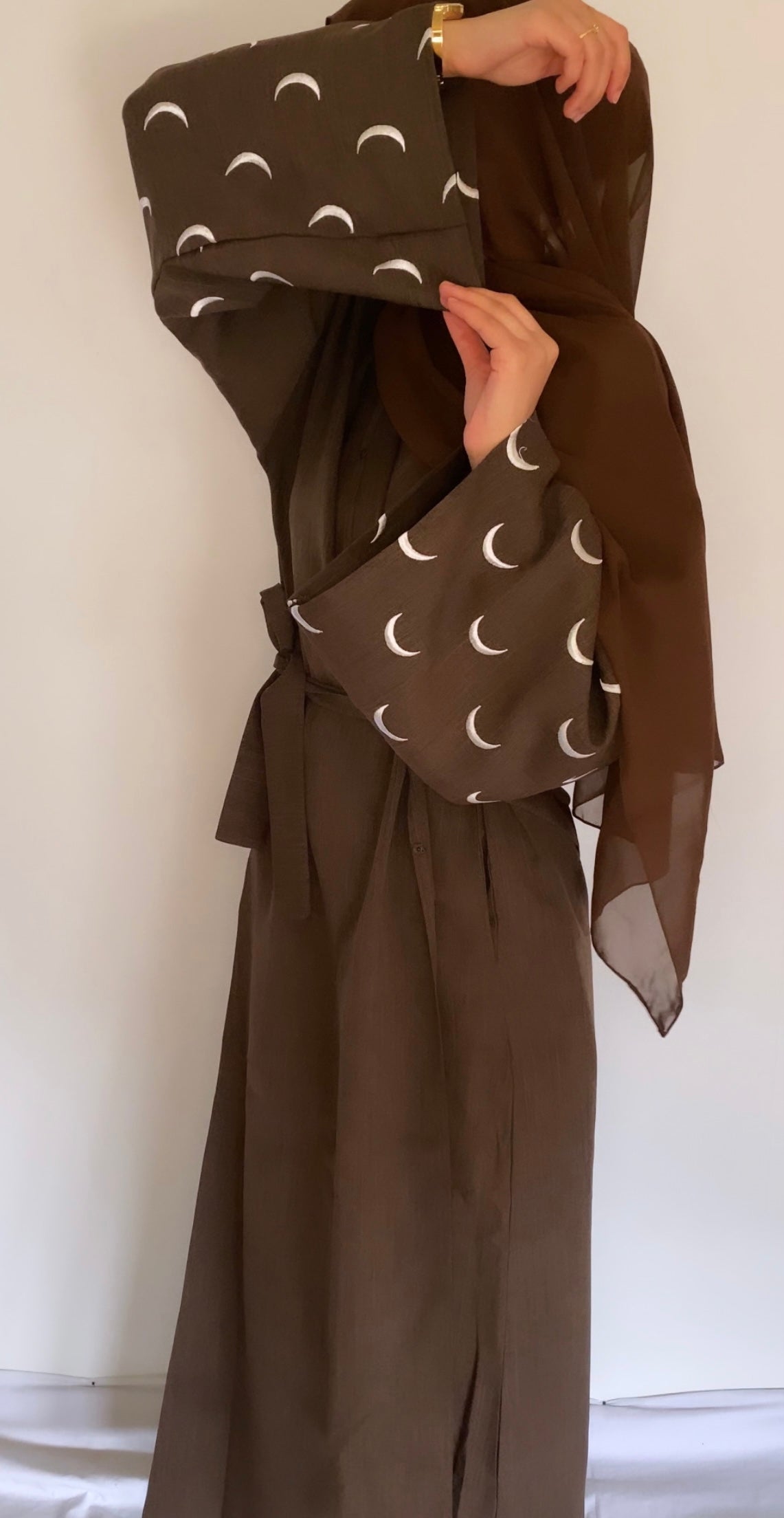 Linnen Moon Abaya