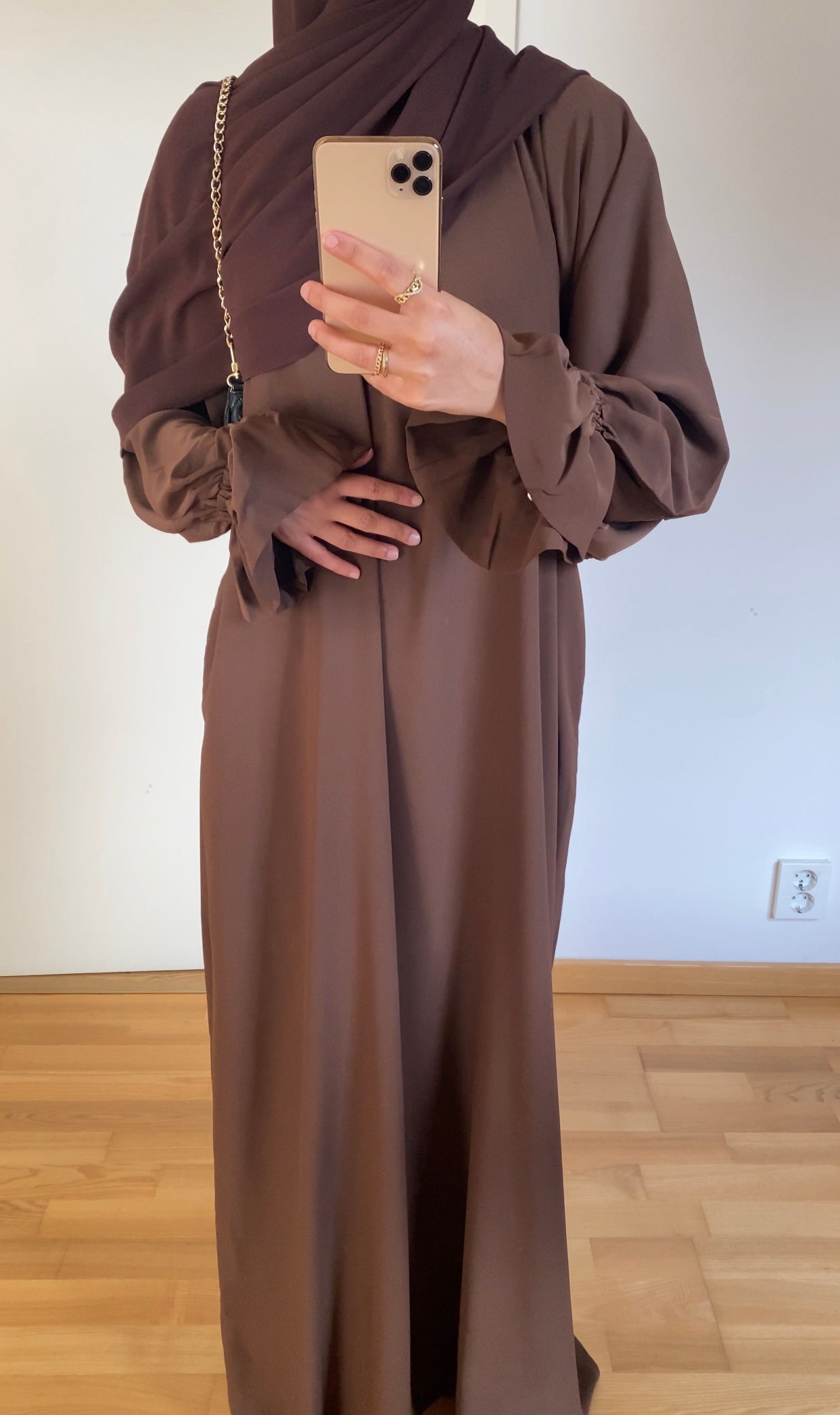 Tulip sleeve abaya Brown