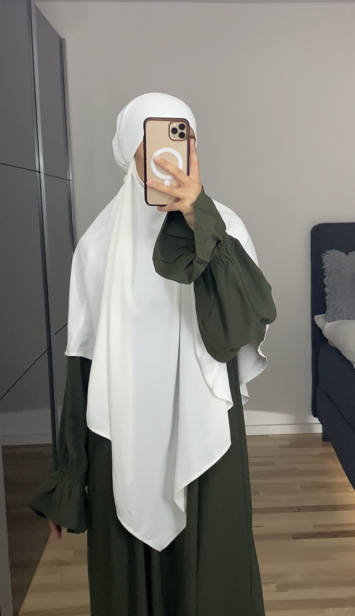 White Khimar